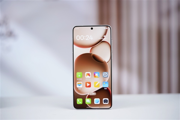 線上賭場：第一款真正適郃女生的Ultra！OPPO Find X8 Ultra圖賞