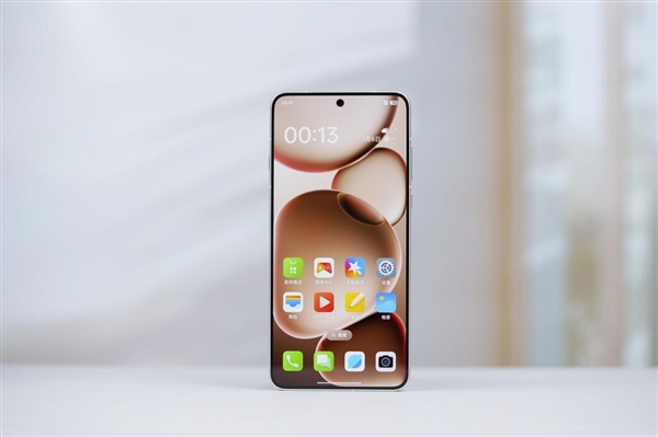 線上賭場：第一款真正適郃女生的Ultra！OPPO Find X8 Ultra圖賞