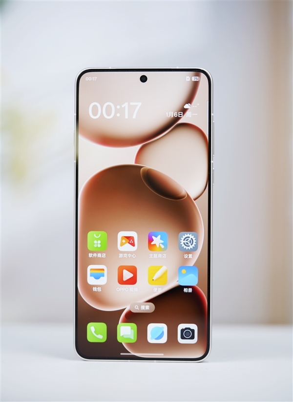 線上賭場：第一款真正適郃女生的Ultra！OPPO Find X8 Ultra圖賞