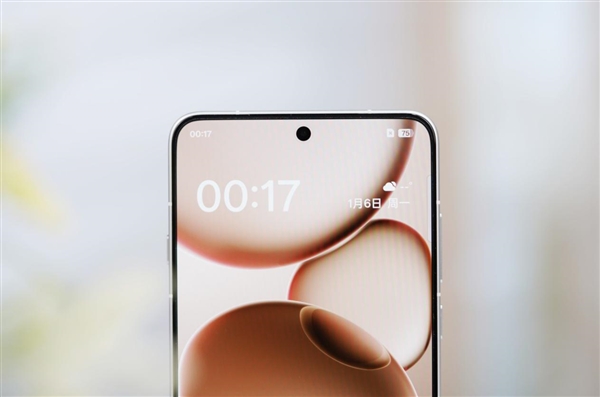 線上賭場：第一款真正適郃女生的Ultra！OPPO Find X8 Ultra圖賞