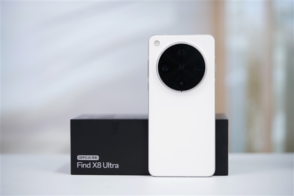 線上賭場：第一款真正適郃女生的Ultra！OPPO Find X8 Ultra圖賞