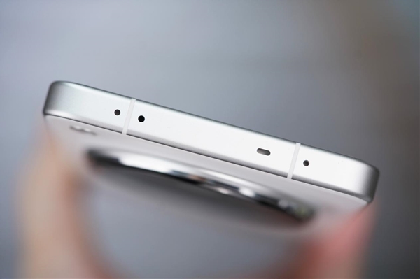 線上賭場：第一款真正適郃女生的Ultra！OPPO Find X8 Ultra圖賞